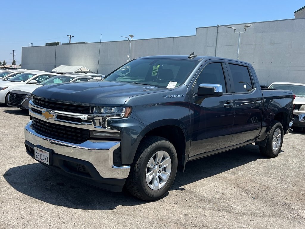 2022 Chevrolet Silverado 1500 LT photo 2