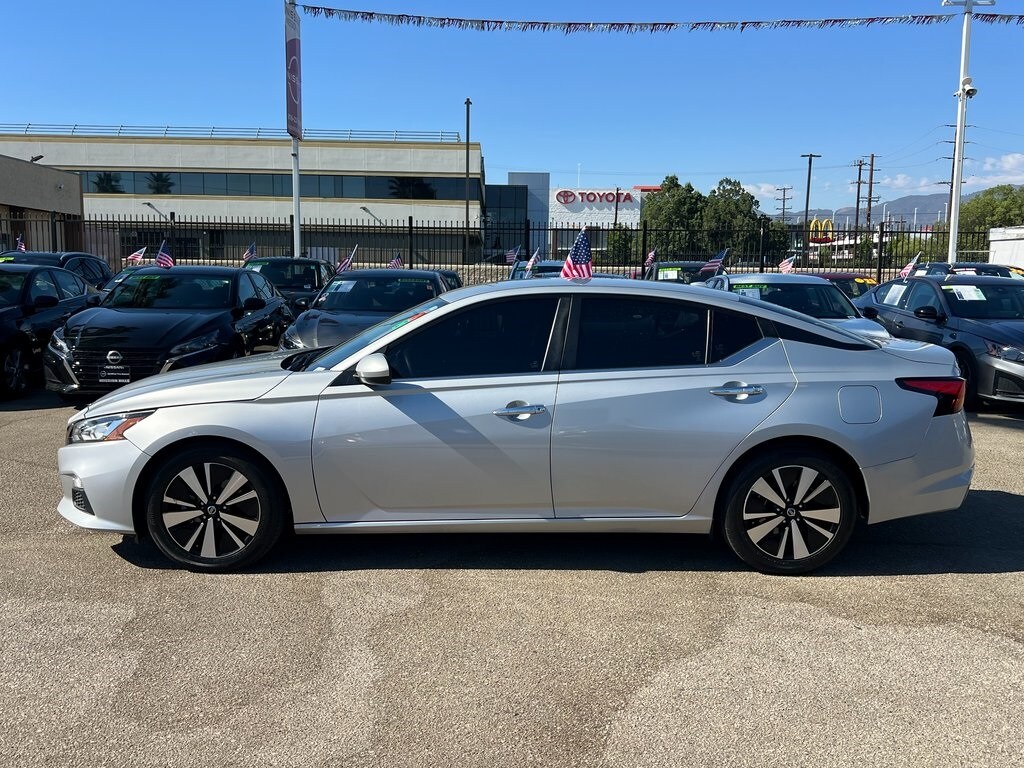 2022 Nissan Altima 2.5 SV photo 3