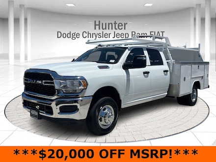 2024 Ram 3500 Chassis Cab 3500 TRADESMAN CREW CAB CHASSIS 4X4 60' CA Pickup