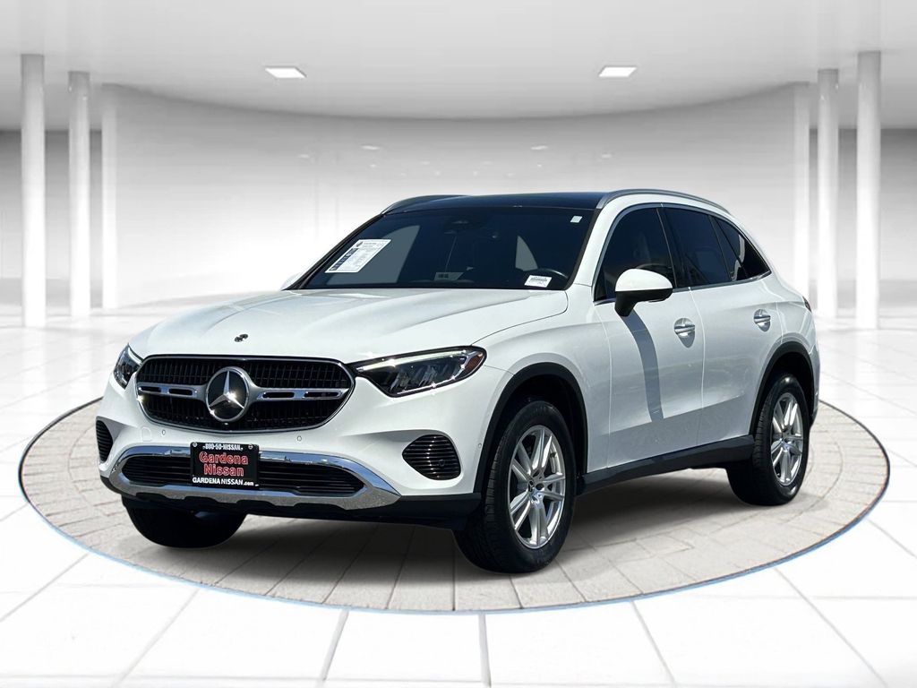 2023 Mercedes-Benz GLC GLC 300 4MATIC's photo