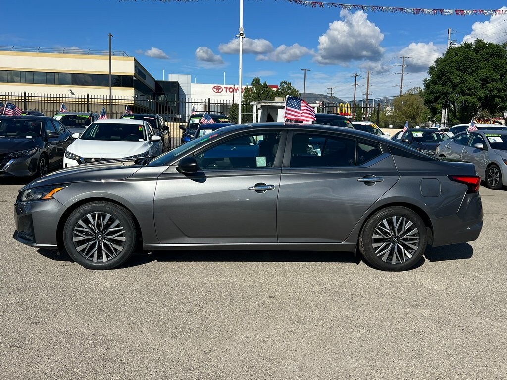 2024 Nissan Altima 2.5 SV photo 3