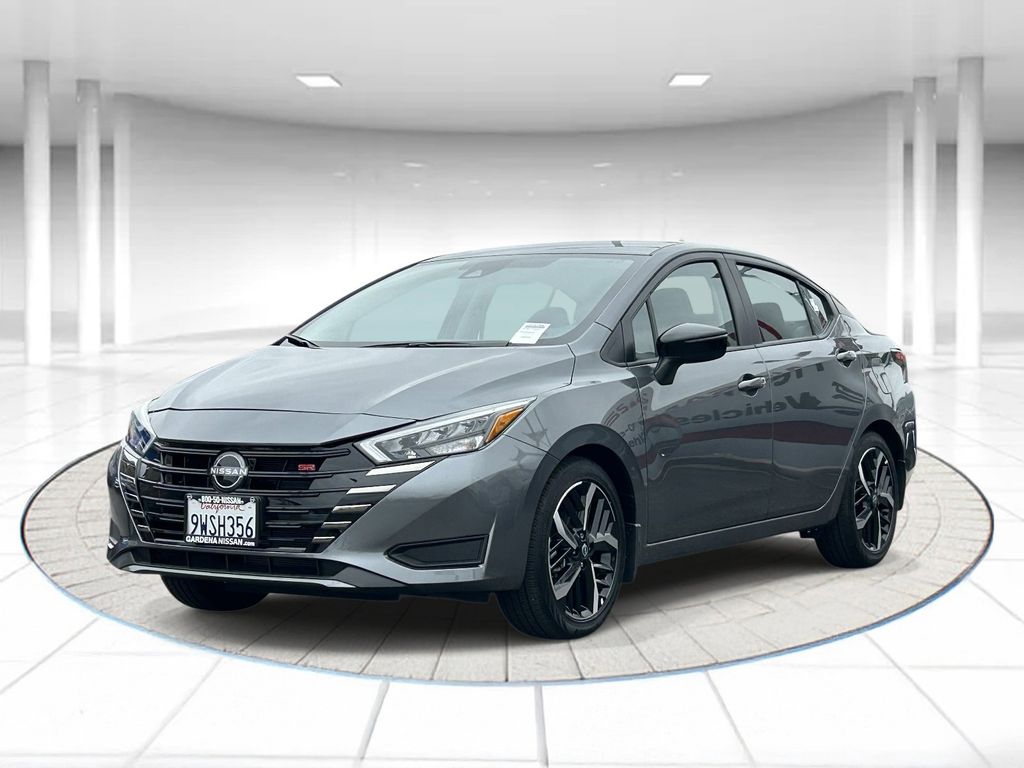 2025 Nissan Versa 1.6 SR CVT's photo