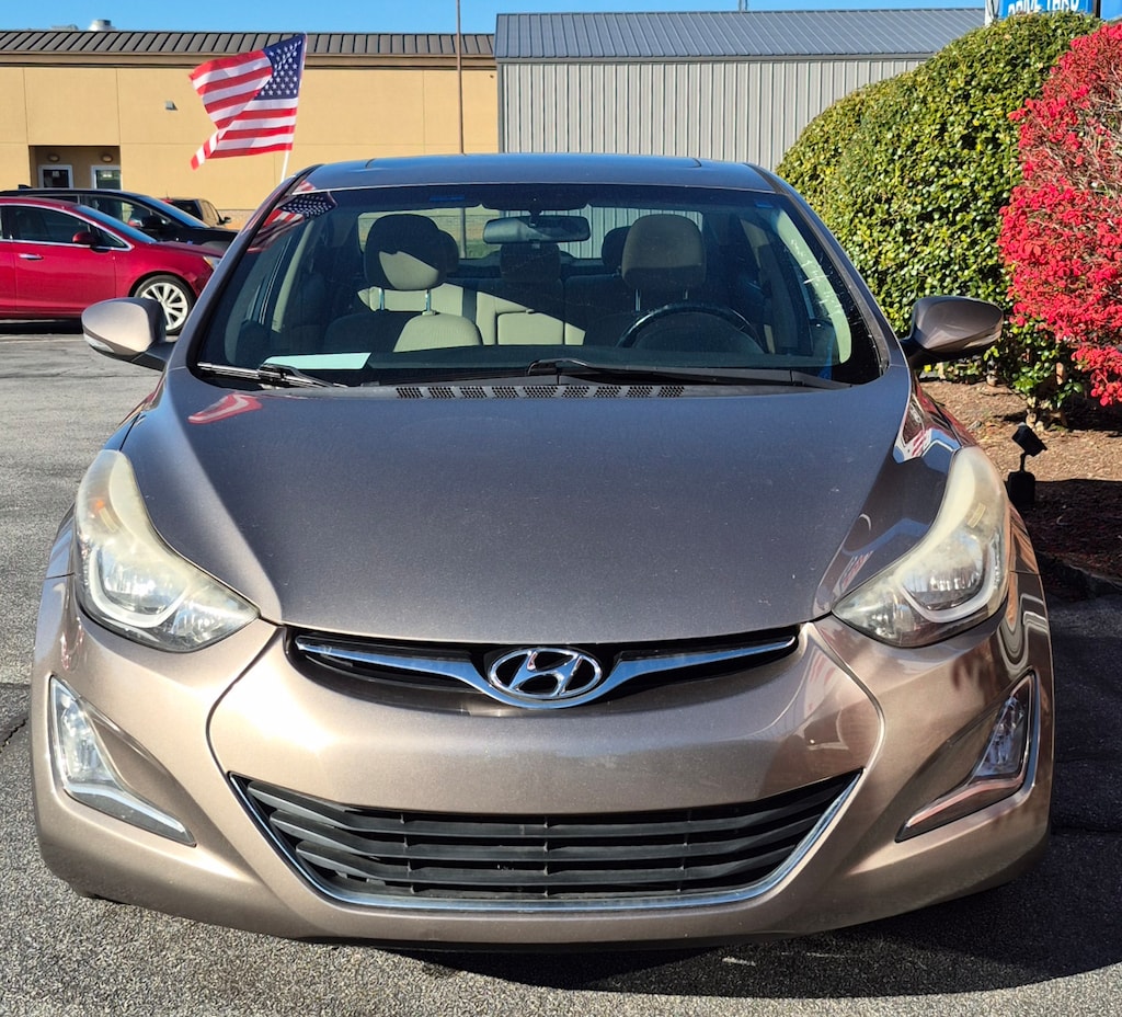 Used 2016 Hyundai Elantra SE Sedan