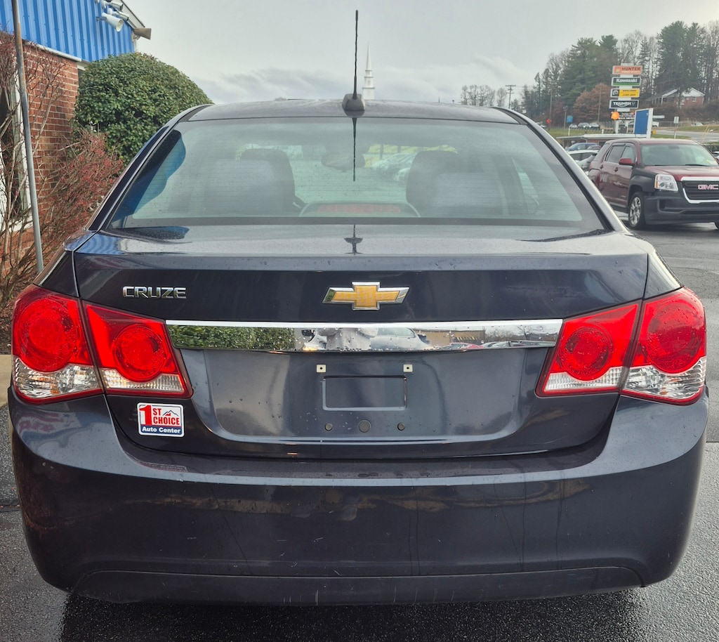 Used 2015 Chevrolet Cruze LS Auto Sedan