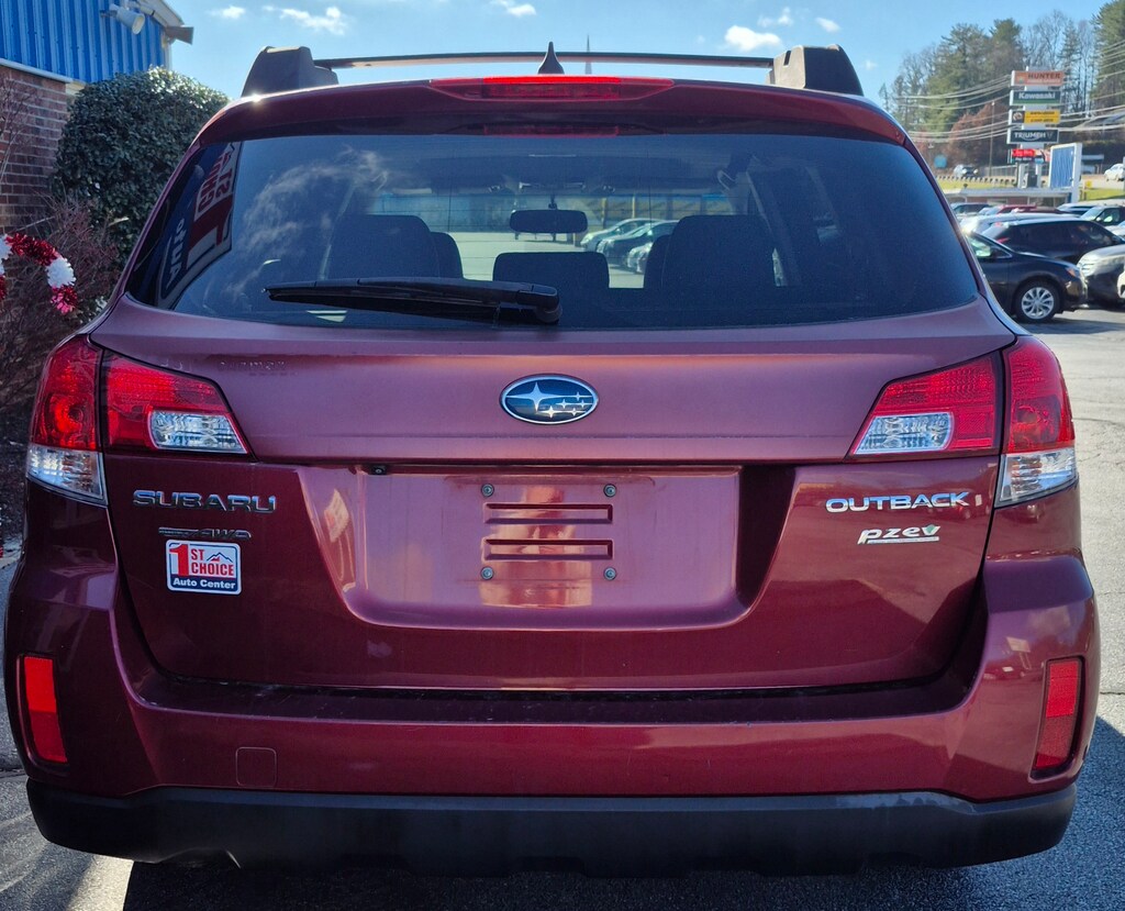 Used 2013 Subaru Outback 2.5i Limited (CVT) SUV