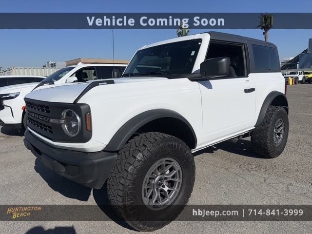 2023 Ford Bronco 2-Door Base's photo