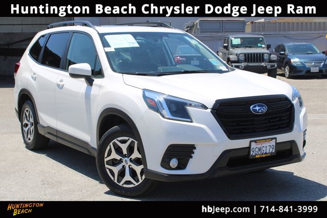 2023 Subaru Forester Premium's photo