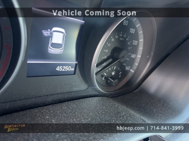 2020 Hyundai Elantra GT Base photo 2