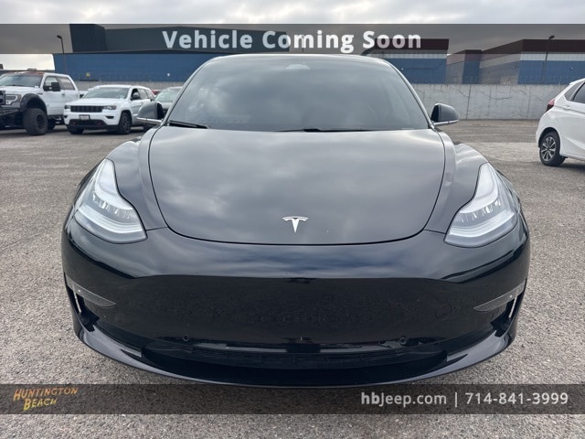 Used 2019 Tesla Model 3 Mid Range with VIN 5YJ3E1EA4KF399635 for sale in Huntington Beach, CA