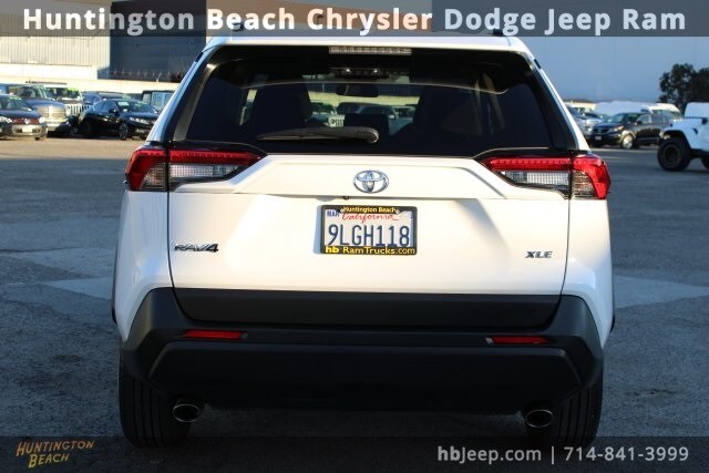 2024 Toyota RAV4 XLE photo 3