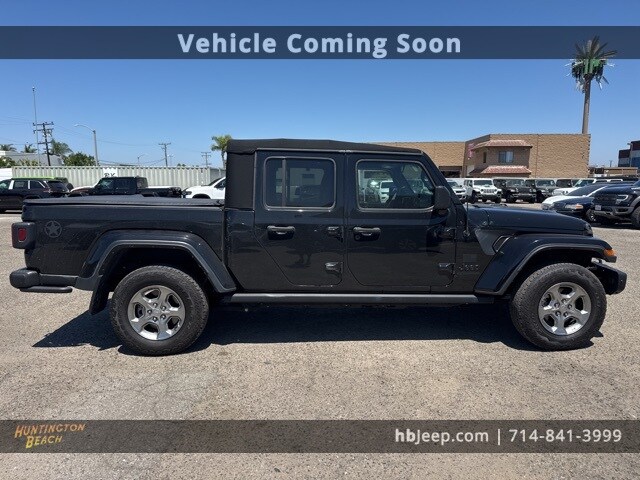 2021 Jeep Gladiator Sport photo 4