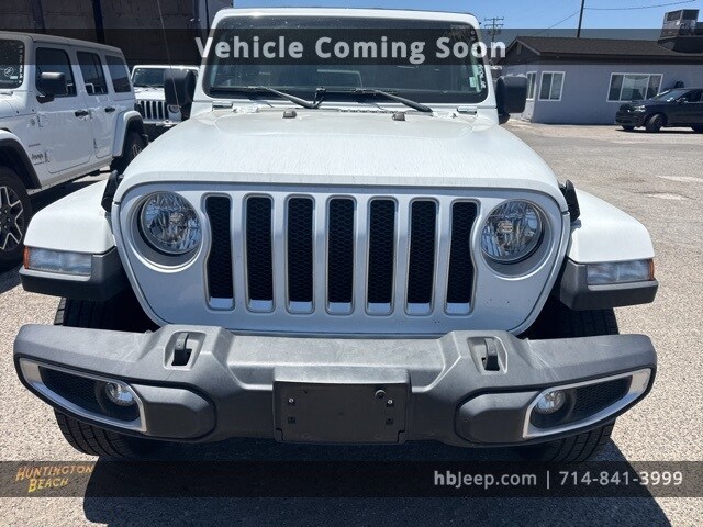 2023 Jeep Wrangler Sahara photo 2