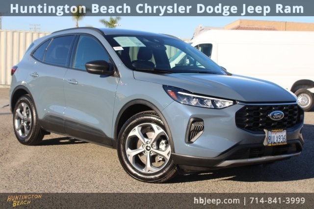 2025 Ford Escape ST-Line's photo