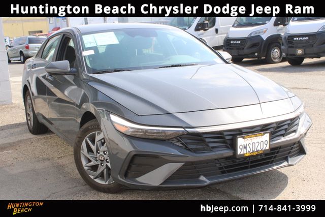 2024 Hyundai Elantra 1.6 HEV Blue's photo