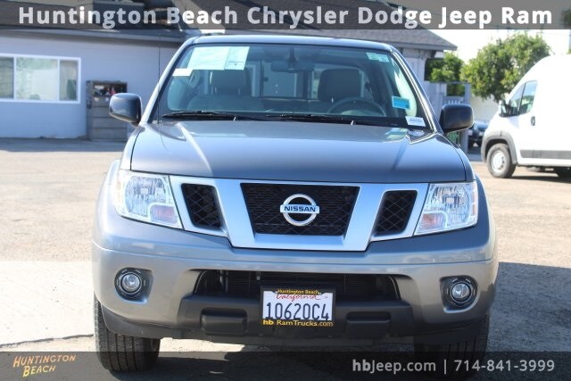 2020 Nissan Frontier SV photo 2