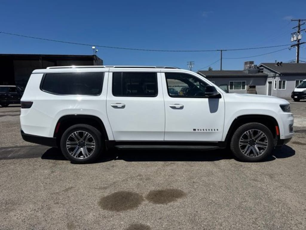 Used 2024 Jeep Wagoneer L Series II SUV