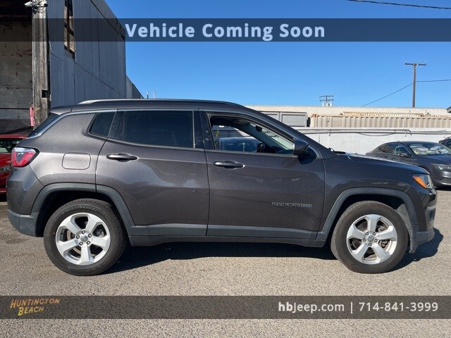2020 Jeep Compass Latitude photo 2