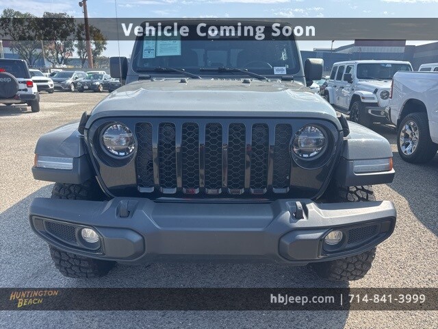 2022 Jeep Gladiator Willys photo 2