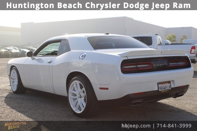2021 Dodge Challenger GT photo 3