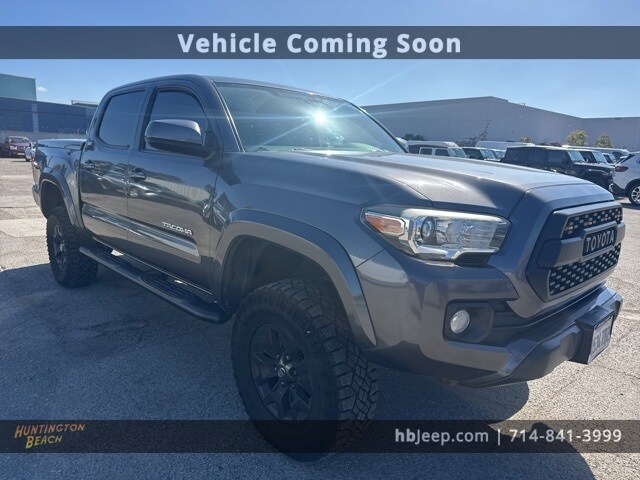 2016 Toyota Tacoma SR5 photo 3