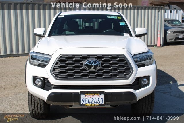 2023 Toyota Tacoma TRD Off-Road photo 2