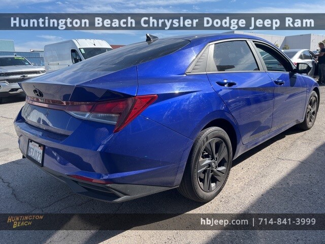 2023 Hyundai Elantra SEL photo 4