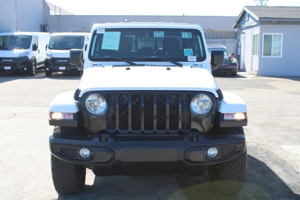 Used 2022 Jeep Gladiator Willys Truck