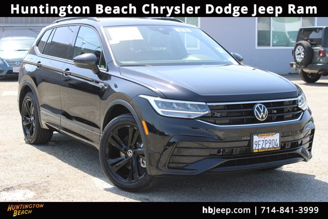 2023 Volkswagen Tiguan 2.0T SE R-Line Black's photo