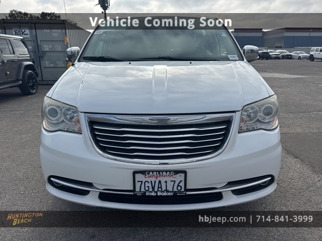 Used 2015 Chrysler Town & Country Limited Platinum with VIN 2C4RC1GG1FR529172 for sale in Huntington Beach, CA