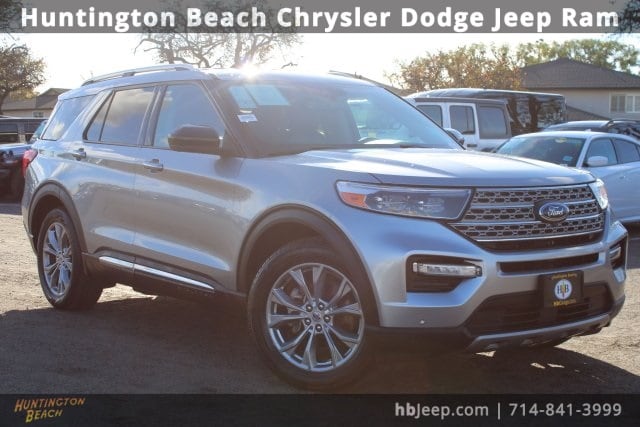 2023 Ford Explorer Limited's photo