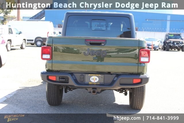 2022 Jeep Gladiator Altitude photo 4