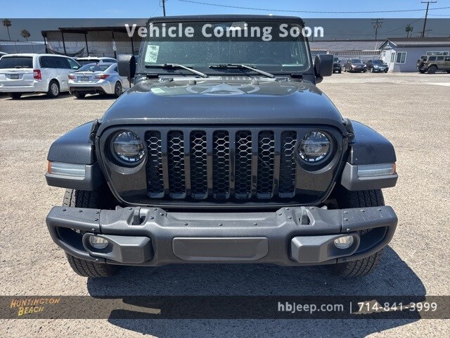 2021 Jeep Gladiator Sport photo 2