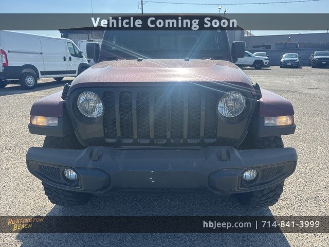 2021 Jeep Gladiator Willys photo 2