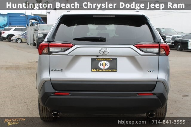 2024 Toyota RAV4 XLE photo 2