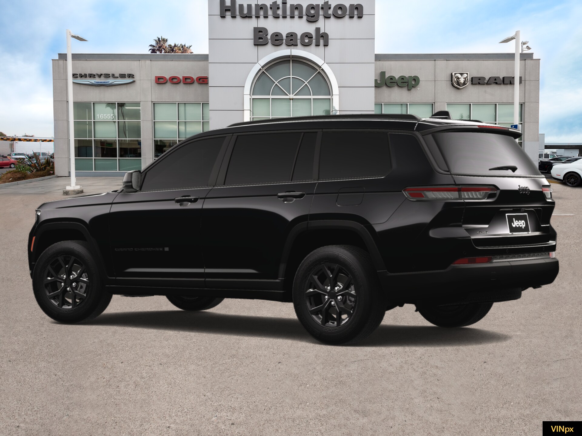 2025 Jeep Grand Cherokee Laredo Altitude photo 4