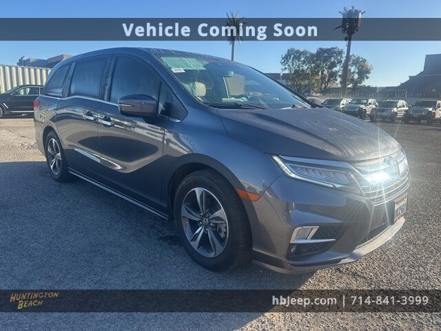 2019 Honda Odyssey Touring photo 2