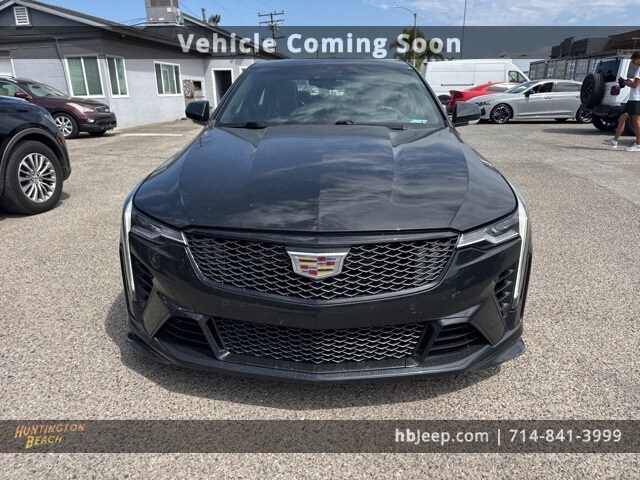 2022 Cadillac CT4 photo 2