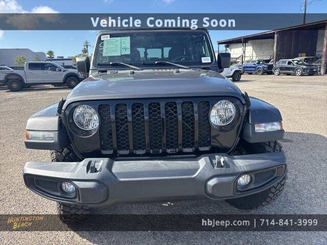 2021 Jeep Gladiator Willys photo 2