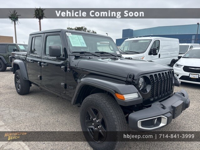 2021 Jeep Gladiator Sport photo 3