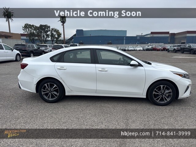 2023 Kia Forte LXS photo 4