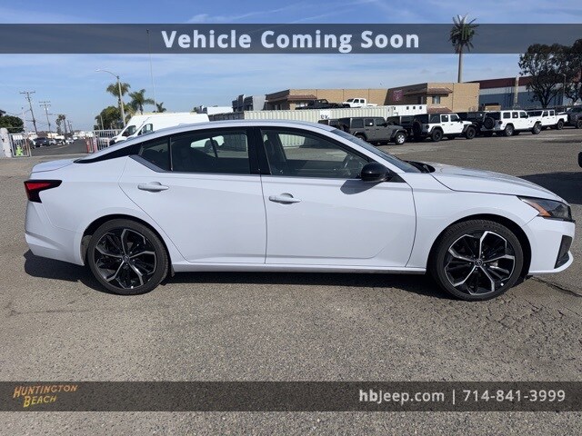 2024 Nissan Altima 2.5 SR photo 4