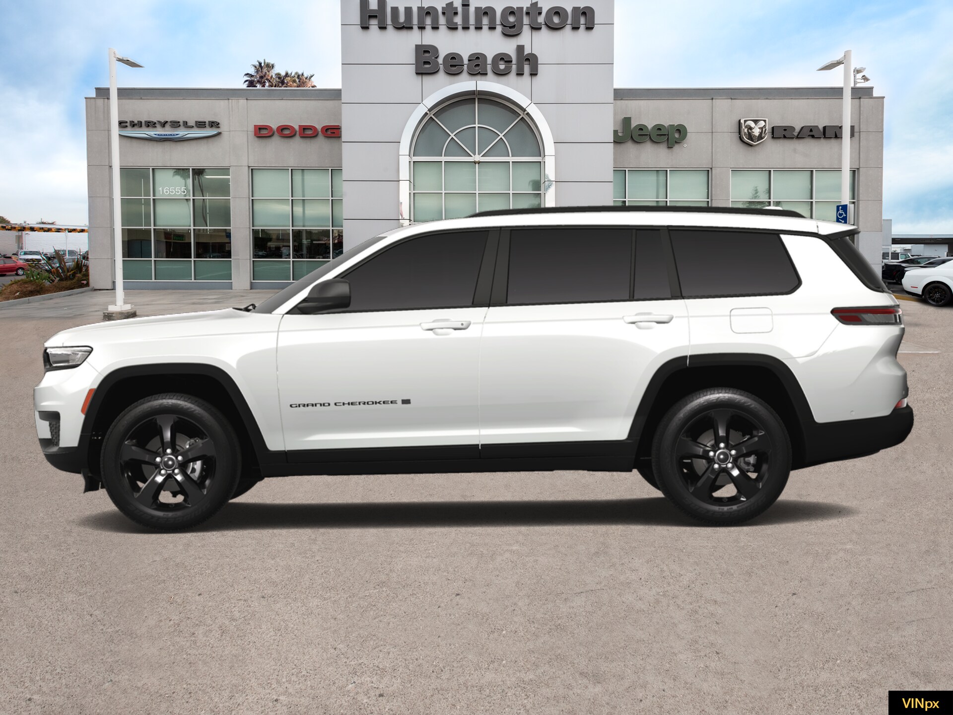 2025 Jeep Grand Cherokee Laredo photo 3