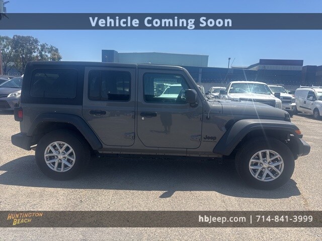 2023 Jeep Wrangler Sport S photo 4