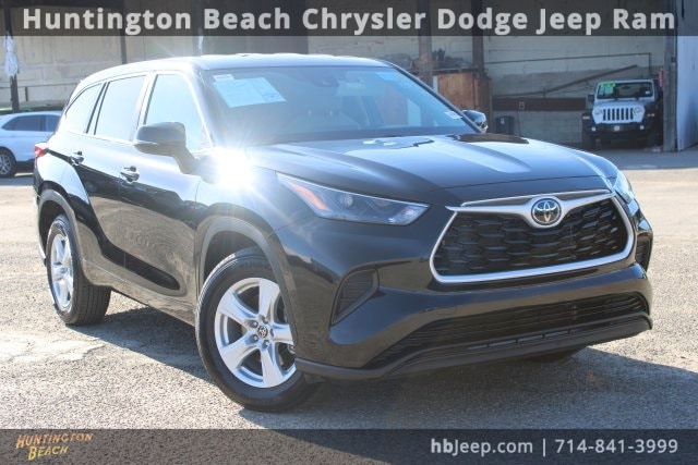 2023 Toyota Highlander L's photo