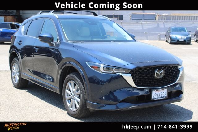 2025 Mazda CX-5 S Preferred package Auto AWD's photo