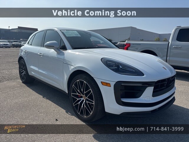 2023 Porsche Macan S photo 3