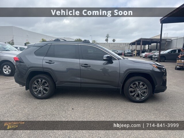 2024 Toyota RAV4 Hybrid XLE Premium photo 4