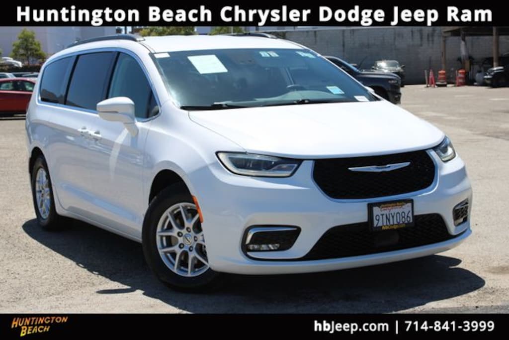 Used 2022 Chrysler Pacifica Touring L Minivan/Van