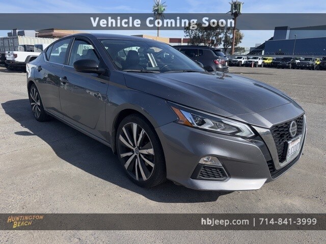 2019 Nissan Altima 2.5 SR photo 3