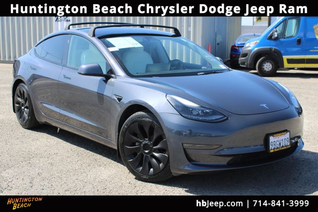 2022 Tesla Model 3 Long Range Dual Motor All-Wheel Drive's photo